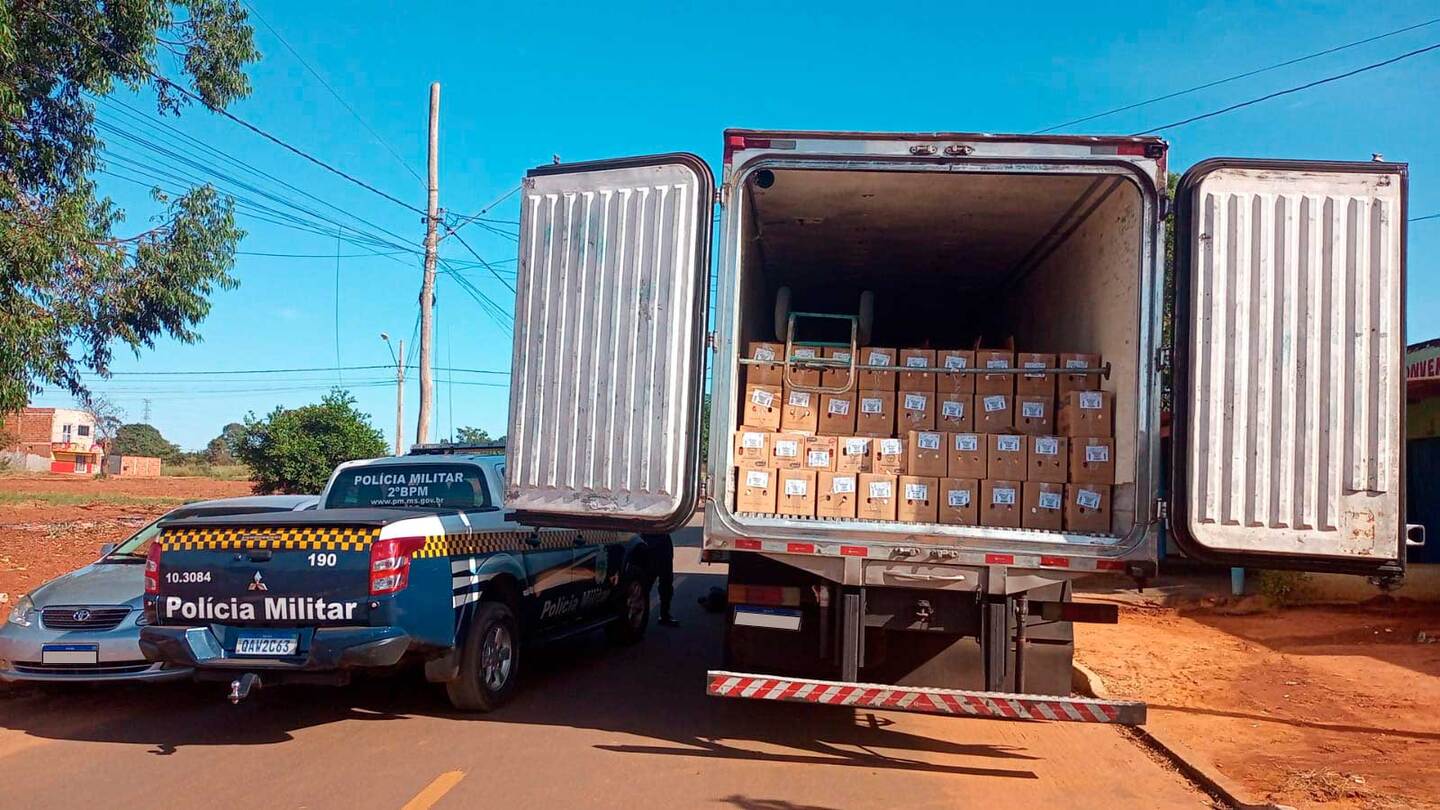 PM recupera caminhão furtado no bairro Vila Verde - Divulgação/Polícia Militar