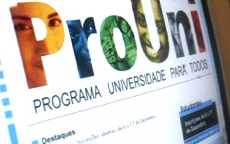 O programa oferta bolsas de estudos, integrais e parciais em cursos de graduação, em instituições de ensino superior privados - Foto:Divulgação/ME