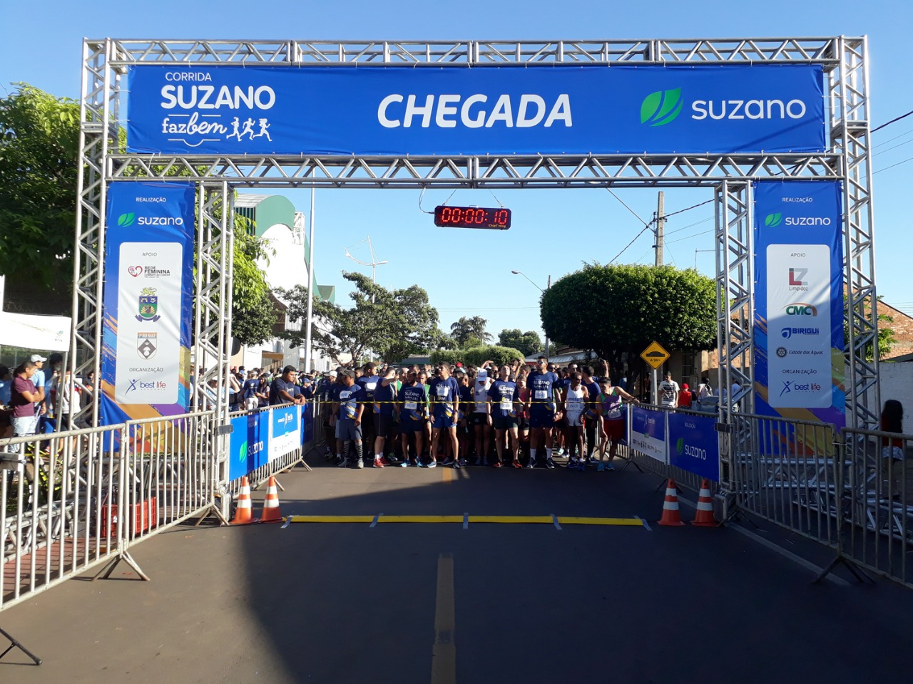 Para garantir a participação no evento, as pessoas interessadas precisam efetivar as inscrições mediante a doação de kits de alimentos e produtos de cuidados pessoais - Divulgação