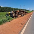 Motorista teve apenas ferimentos leves. - Foto: Alfredo Neto/JPNews