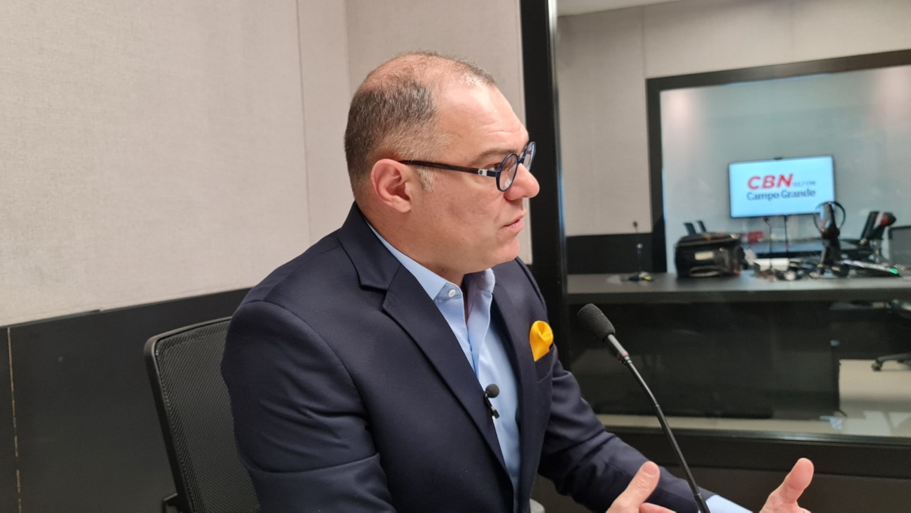 O especialista também esclareceu que as cirurgias convencionais têm indicações, assim como outras técnicas - Foto: Isabela Duarte/CBN-CG