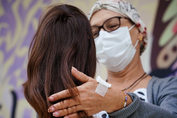 Rede Feminina de Combate ao Câncer faz perucas para mulheres com câncer - Foto: Ricardo Wolffenbuttel