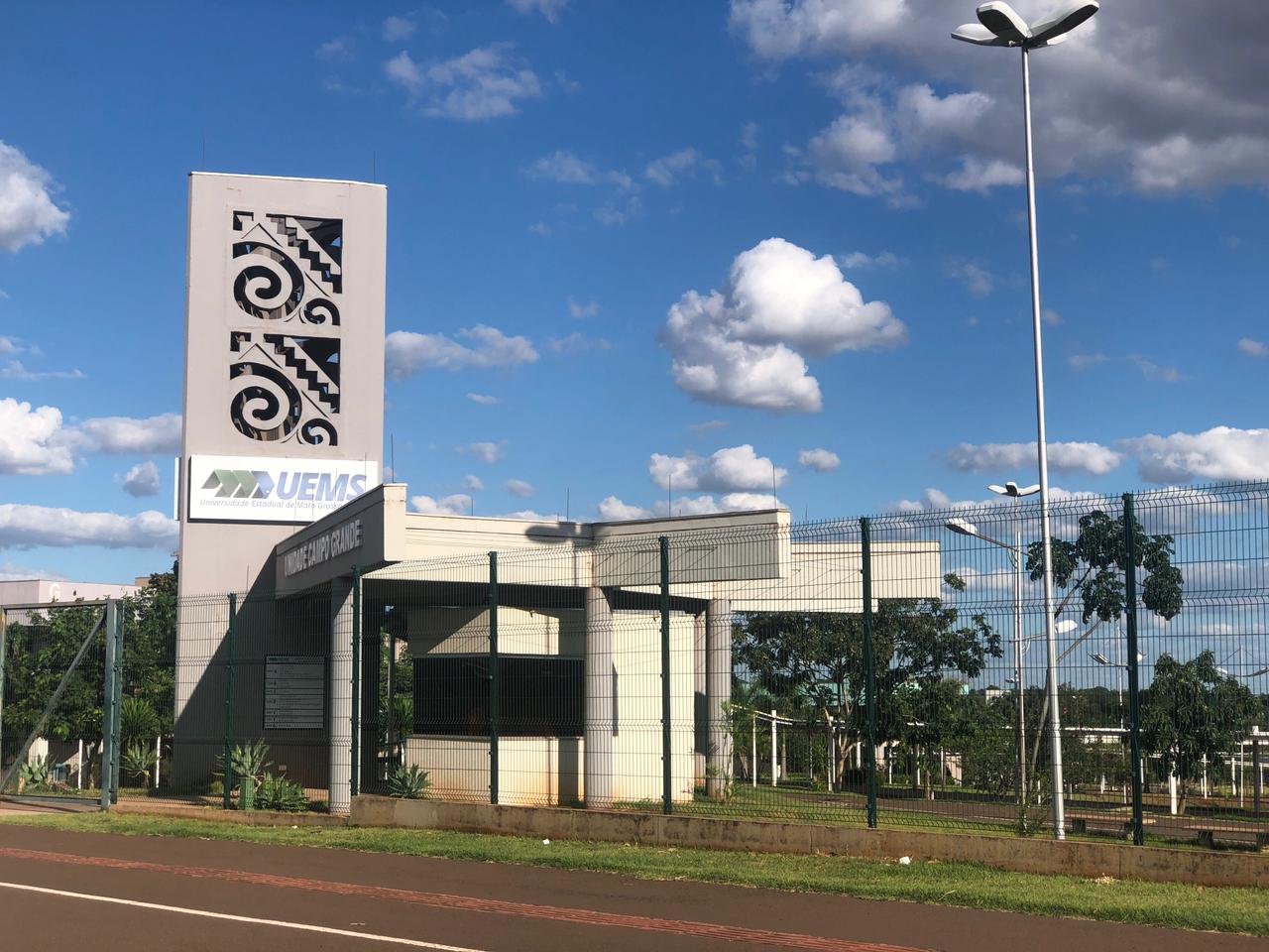 São seis bolsas de estudo para acadêmicos da Instituição, além de seis auxílios para mobilidade internacional - Foto: Isabelly Melo/CBN CG