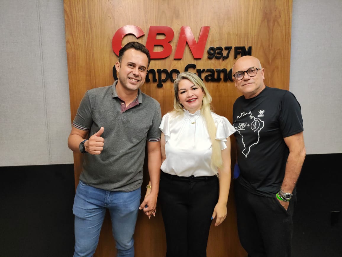 Luan Borba, Simone Ramires e José Marques no estúdio da CBN - Foto: Gerson Wassouf