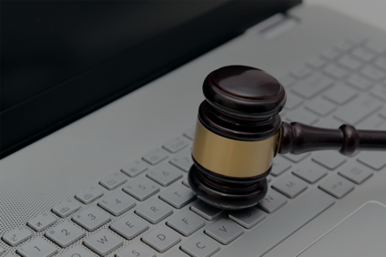Legislação é recente para o direito digital e vem sendo mudada - Reprodução: Internet