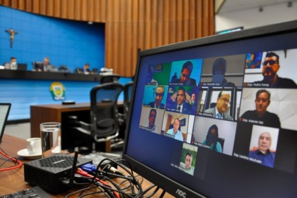 Deputados aprovam calamidade em Batayporã e educação financeira nas escolas - Foto: Luciana Nassar/ALEMS Deputados aprovam calamidade em Batayporã e educação financeira nas escolas - Foto: Luciana Nassar/ALEMS