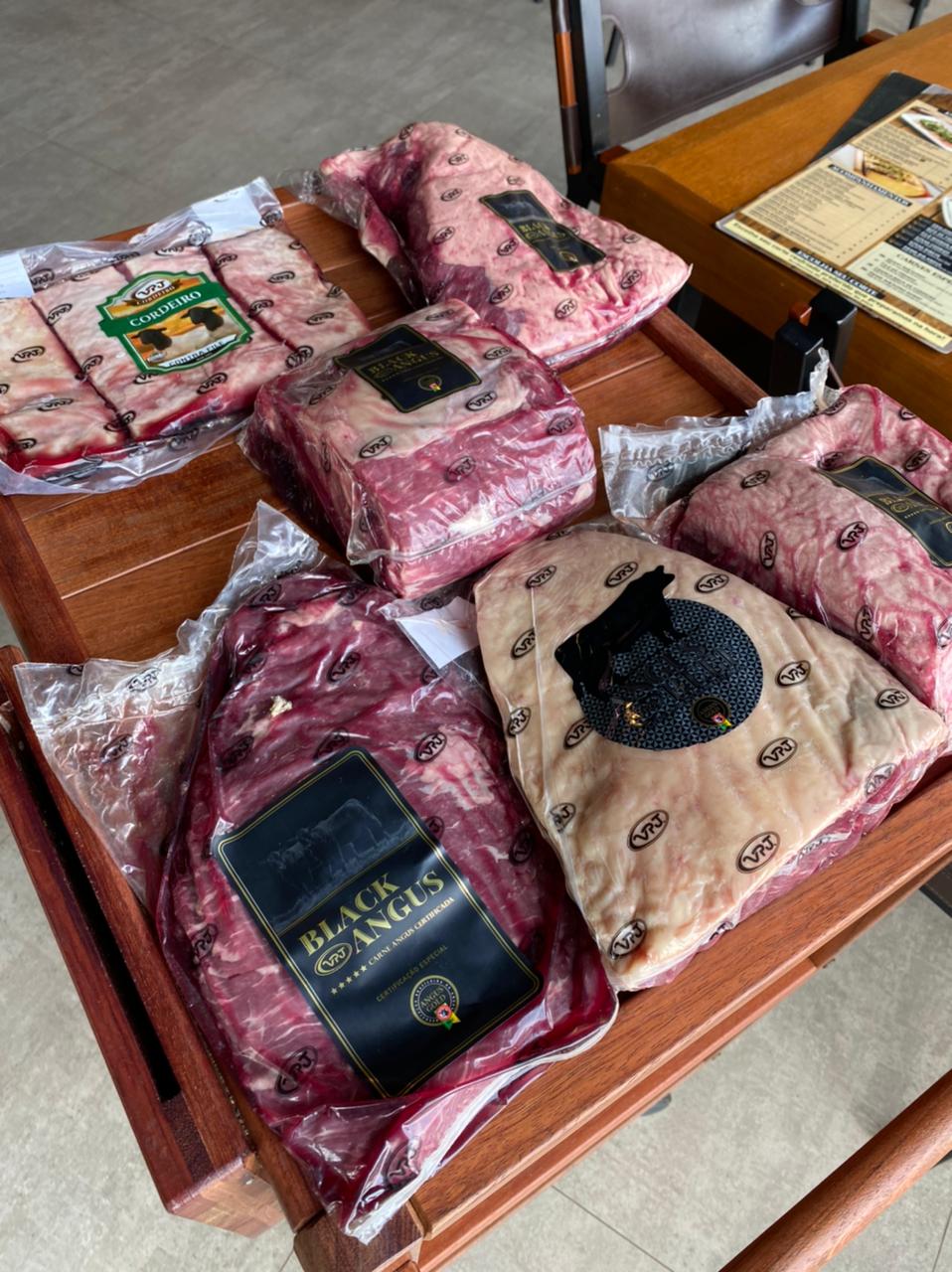 A Steak Store reúne em um só lugar as melhores carnes, temperos e acessórios - Foto: Paulo Machado