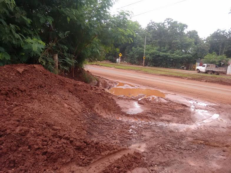 Lama toma conta da rua em cada chuva - Divulgação