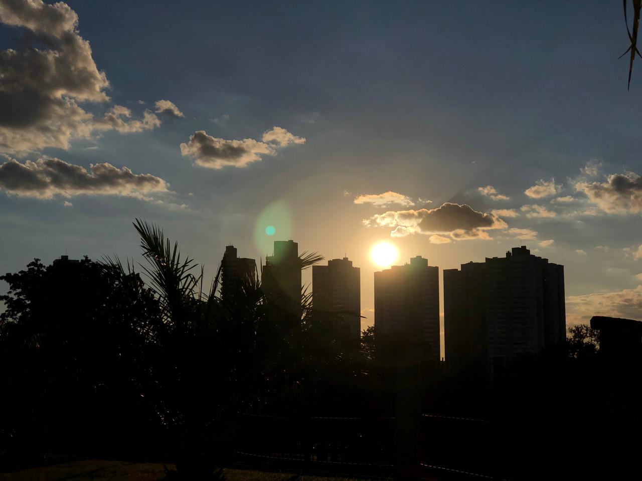 Sol forte predomina ao longo do dia em MS. - Foto: Isabelly Melo