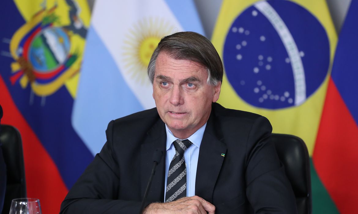 Jair Bolsonaro, aparece na liderança com ampla vantagem sobre o candidato do PT, Lula - Agência Brasil/Arquivo