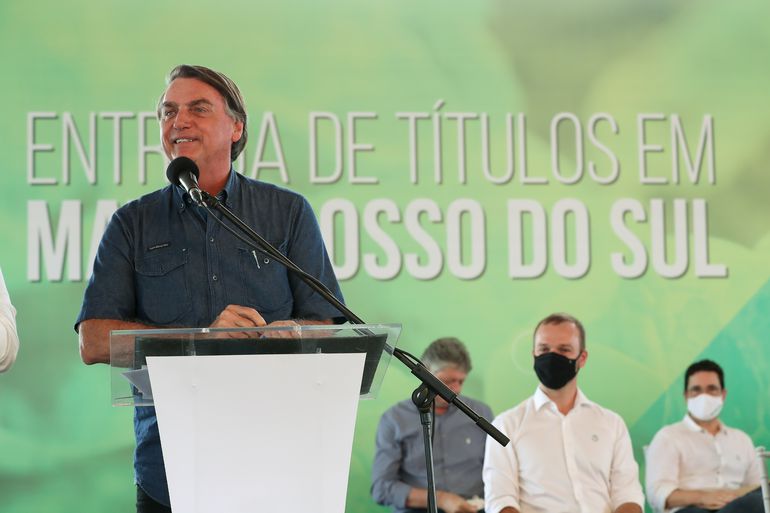 Presidente durante a entrega de títulos em Terenos - Reprodução/Agência Brasil