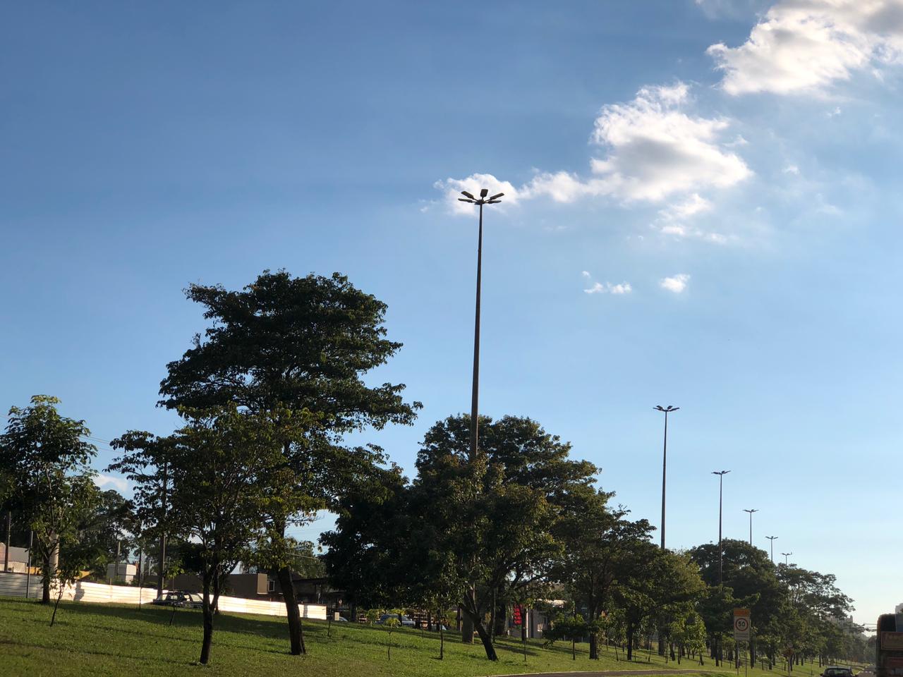 Segunda de tempo firme e umidade pode atingir 20% - Foto: Isabelly Melo/CBN