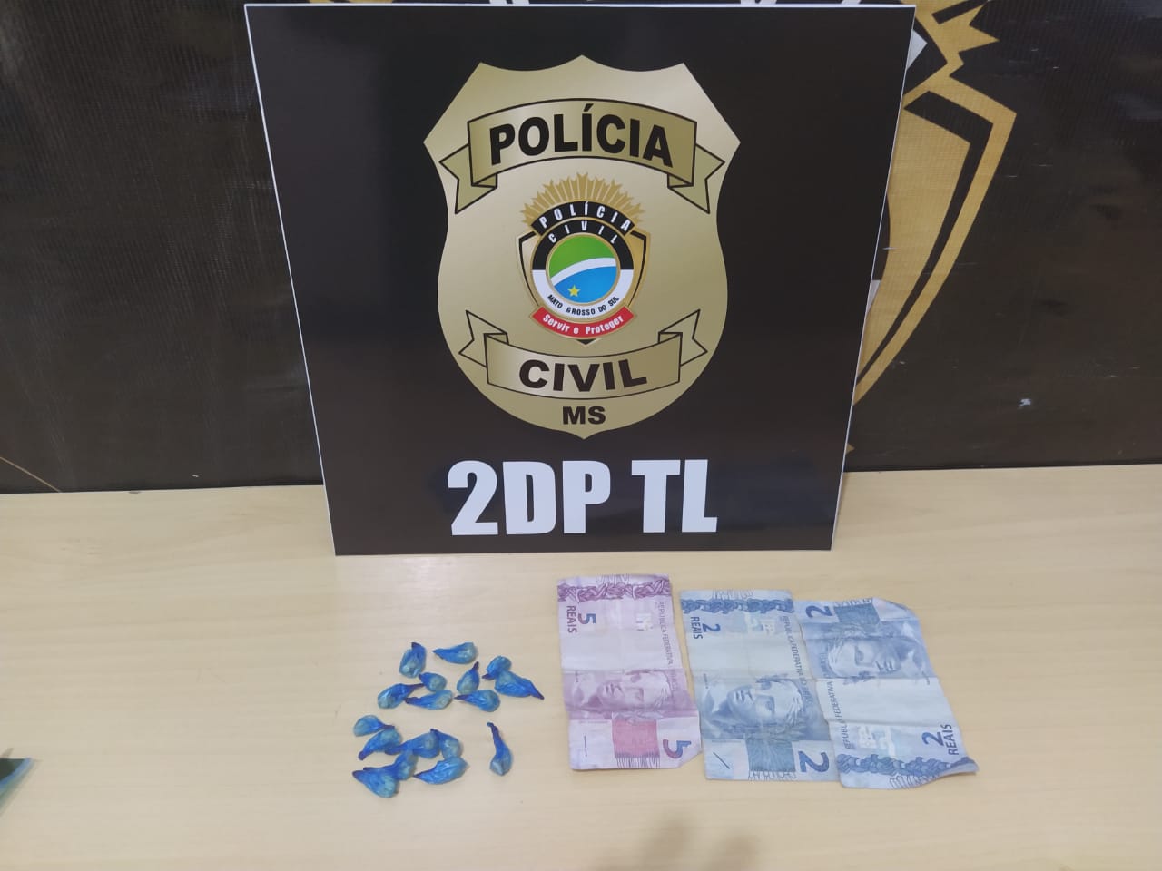 Policiais da 2ª DP descobre boca-de-fumo durante investigações por furto e ponto de venda de drogas é fechado - Divulgação/Polícia Civil