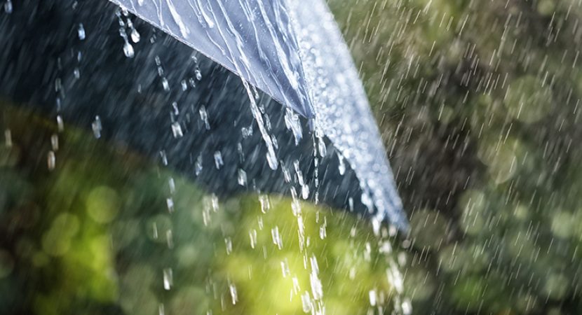 Pancadas de chuva podem ocorrer a qualquer hora do dia, especialmente durante a tarde - Reprodução