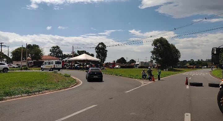 Apenas veículos de passeio estão sendo autorizados a passar pelo local - RCN67