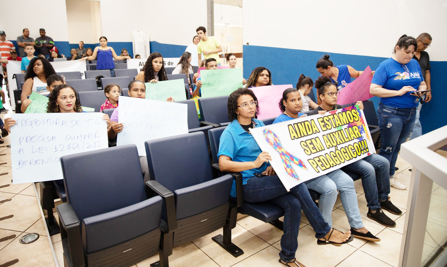 Mães cobram a instalação de uma clínica escola - Divlugação