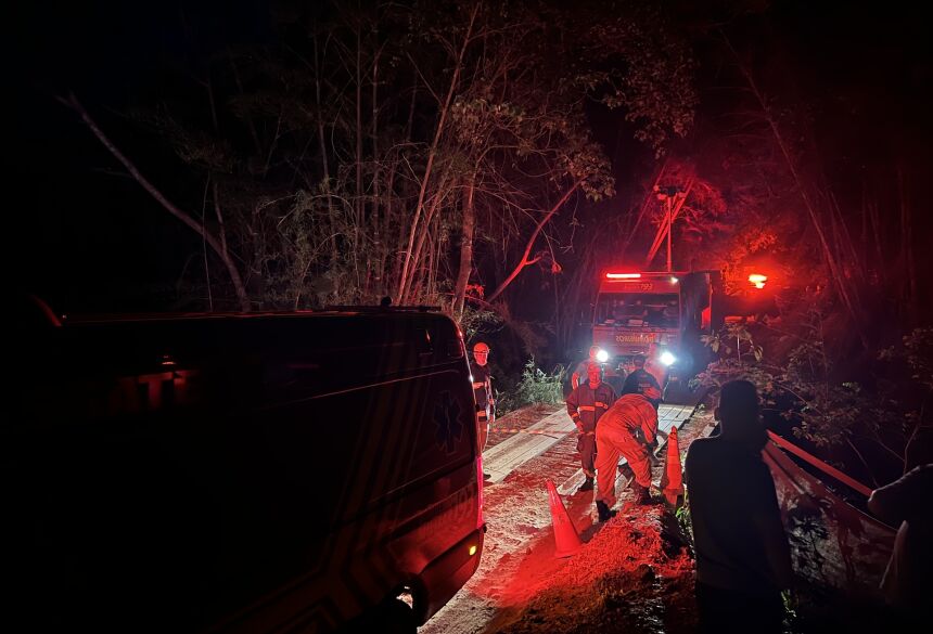Vítimas não resistiram aos ferimentos e morreram no local - Foto: Fabio Carvalho-Bonito Informa
