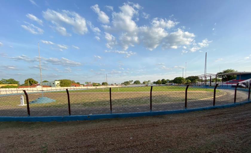 Projeto pode trazer para o local uma pista oficial de atletismo - Israel Espíndola