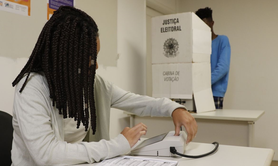 O primeiro turno das eleições aconteceu no último domingo (2) - Agência Brasil