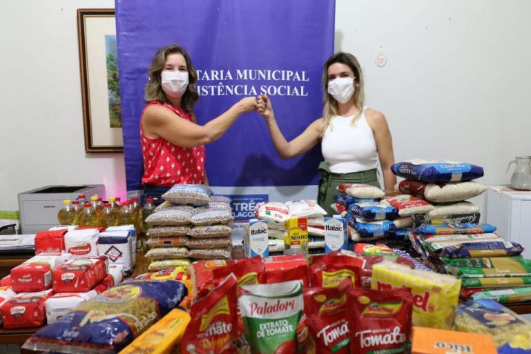 Profissionais de salvamento e segurança doaram alimentos para famílias carentes de Três Lagoas - Divulgação