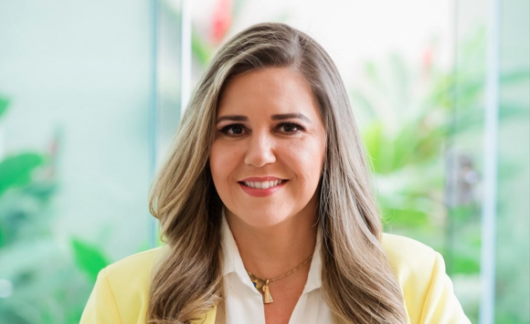 Empresária é referência no segmento de confecção de uniformes - Foto: Reprodução Facebook