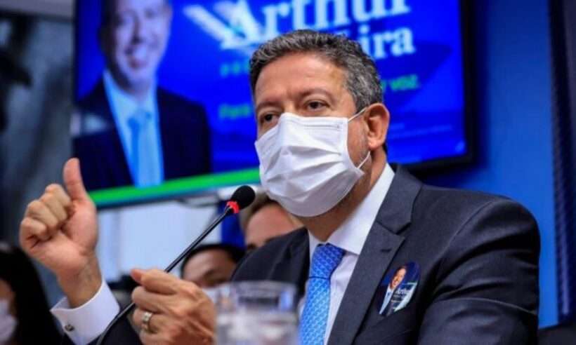 "Dono da caneta" para abrir processo de impeachment é o presidente da Câmara dos Deputados, Arthur Lira - Foto: Reprodução Agência Brasil