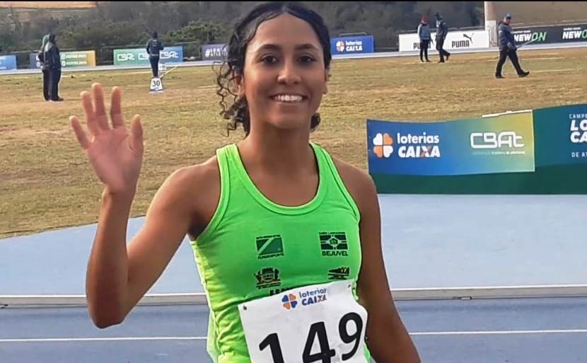 Ana Laura ficou em 5º lugar na categoria 800 metros - Divulgação