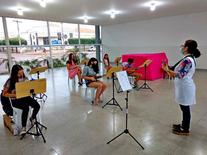 As matrículas podem ser feitas pela internet ou na sede da Diretoria de Cultura.