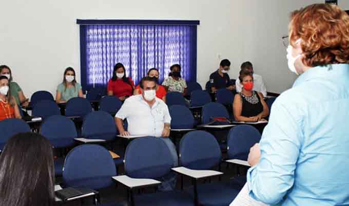 Comissão realizou reunião extraordinária e decidiu  suspender às aulas presenciais hibridas no município - Divulgação