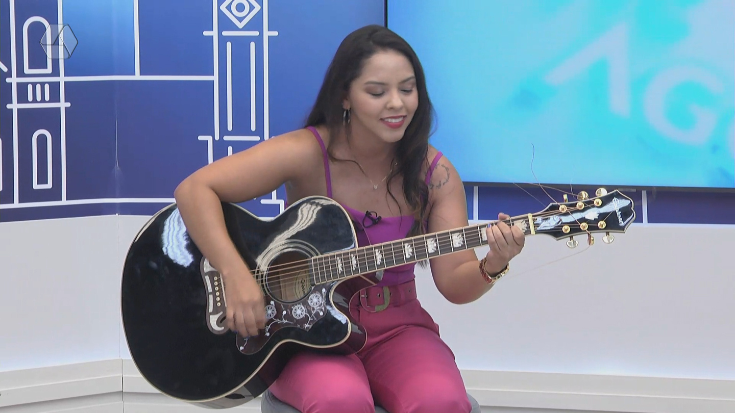 Cantora Bianca Bastos divulga trabalho em Três Lagoas