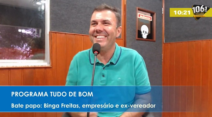 Empresário e ex-vereador, Binga Freitas, em entrevista nos estúdios da Rádio Cultura FM Paranaíba -