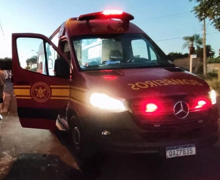 O idoso foi socorrido com vida e levado pelo Corpo de Bombeiros até o Pronto Socorro - Reprodução