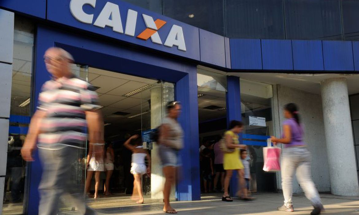 Quem não é cliente do banco poderá sacar através de conta digital gratuita - Foto: Tânia Rêgo/Agência Brasil