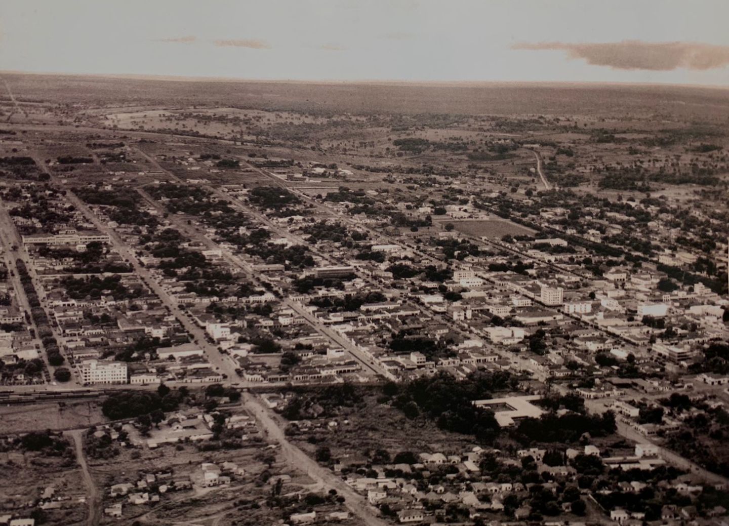 Vista aérea de Campo Grande na década de 1960. - Foto: Reprodução/Arca