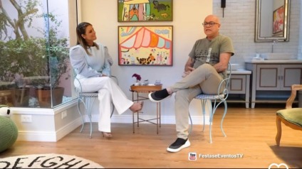 José Marques conversa com Rosana Gonçalves, diretora da escola Espaço Livre. - Foto: Arquivo Pessoal