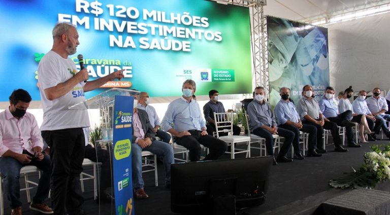 Secretário de saúde, Geraldo Resende e representantes do governo durante evento de lançamento da caravana na Capital - Foto: Chico Ribeiro/ Portal MS