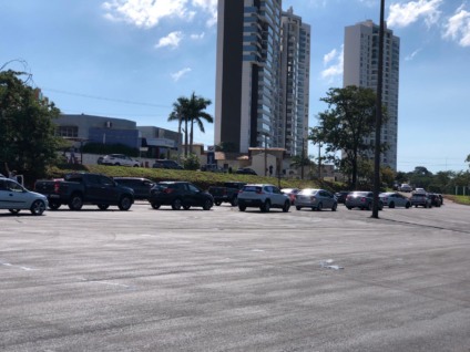 Carreta reúne lojistas e motoristas de aplicativo pela volta do comércio - Isabelly Melo