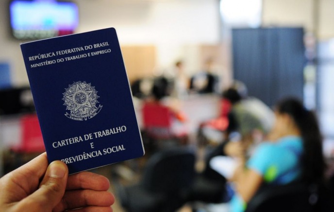Carteira de Trabalho - Foto: Divulgação/Agência Brasil