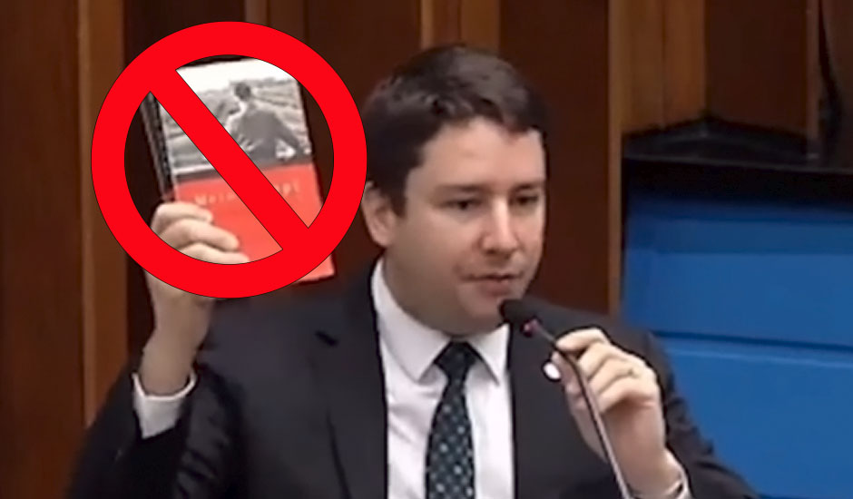 Deputado João Henrique Catan (PL) exibe livro nazista proibido em vários países - Reprodução/TV Alems