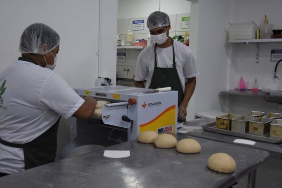 Produção da Nutri Pães se destaca com diversas inciativas, incluindo certificação vegana - Foto: Divulgação/ Fiems