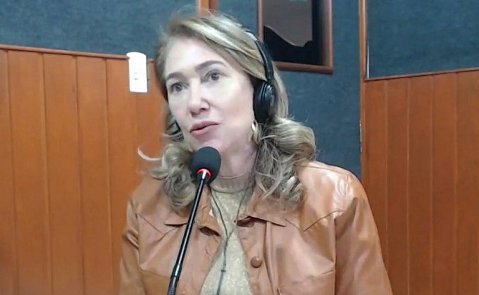 Delegada Cintya Taiar, nos estúdios da Rádio Cultura FM Paranaíba - JPNEWS