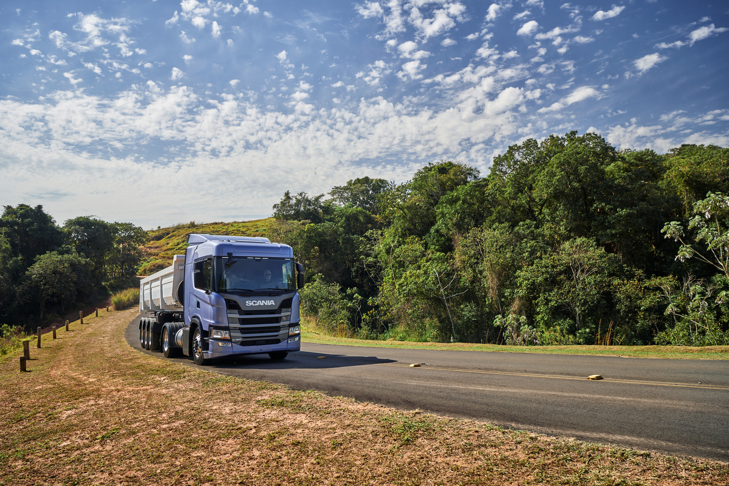 Sistema Actcruise permite performance inteligente nas estradas - Foto: Divulgação