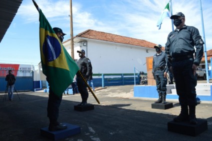 Tenente-Coronel Adriano Rodrigues de Oliveira, comandava a 12ª Companhia Independente da Polícia Militar em São Gabriel do Oeste (MS) - 13º BPM Paranaíba/Reprodução Tenente-Coronel Adriano Rodrigues de Oliveira, comandava a 12ª Companhia Independente da Polícia Militar em São Gabriel do Oeste (MS) - 13º BPM Paranaíba/Reprodução