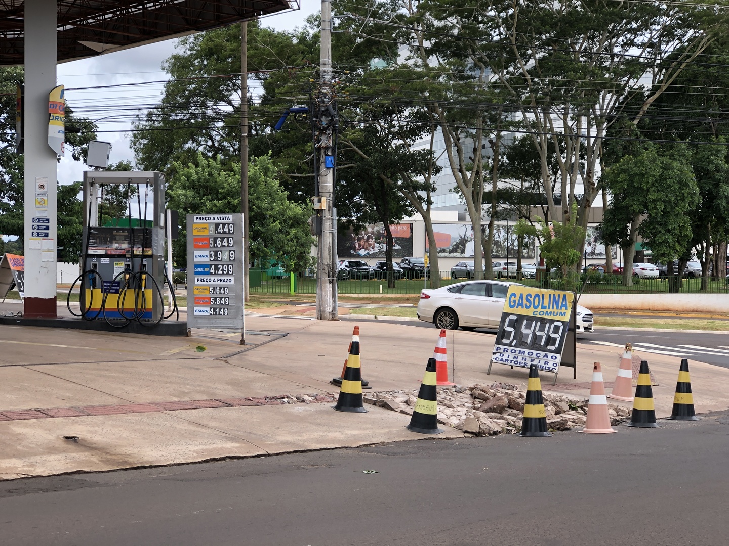 Valores da gasolina e do diesel terão reajuste nas refinarias a partir desta quarta-feira (12). - Foto: Isabelly Melo