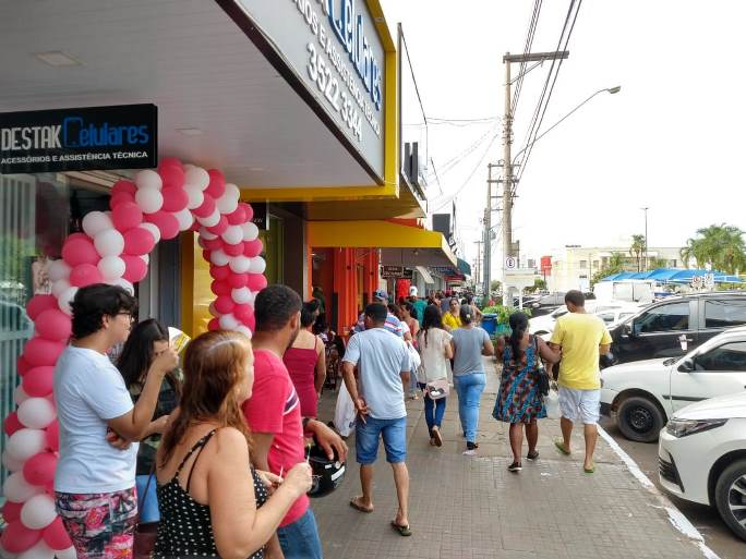 Comércio vai funcionar em horário especial na véspera do Dia dos Pais - Divulgação