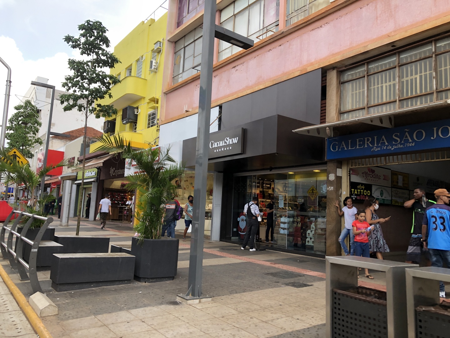 Lojas do centro abrem normalmente nos dias de carnaval. - Foto: Arquivo CBN