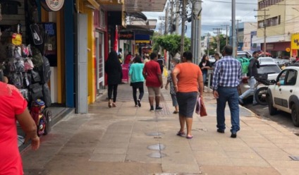 Supermercados da cidade também abrem normalmente - Foto: Arquivo/ CBN CG