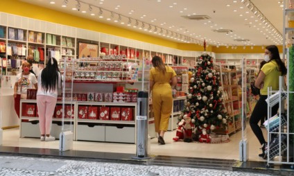 Compras de Natal - Foto: Rovena Rosa/Agência Brasil