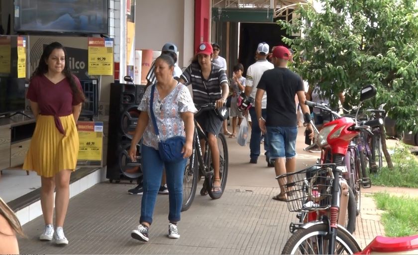 Feriado prolongado deve movimentar o comércio local - Arquivo/ JPNews