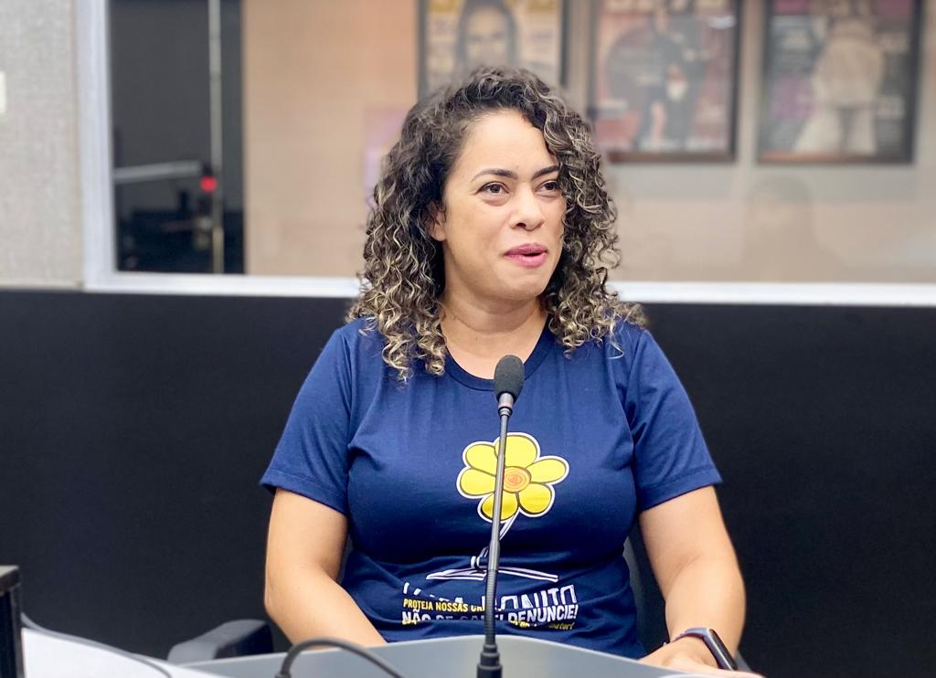 Assistente social do CREAS, Graziele e de Paula Mendes, participou do RCN Notícias - Antônio Luiz /JPNews